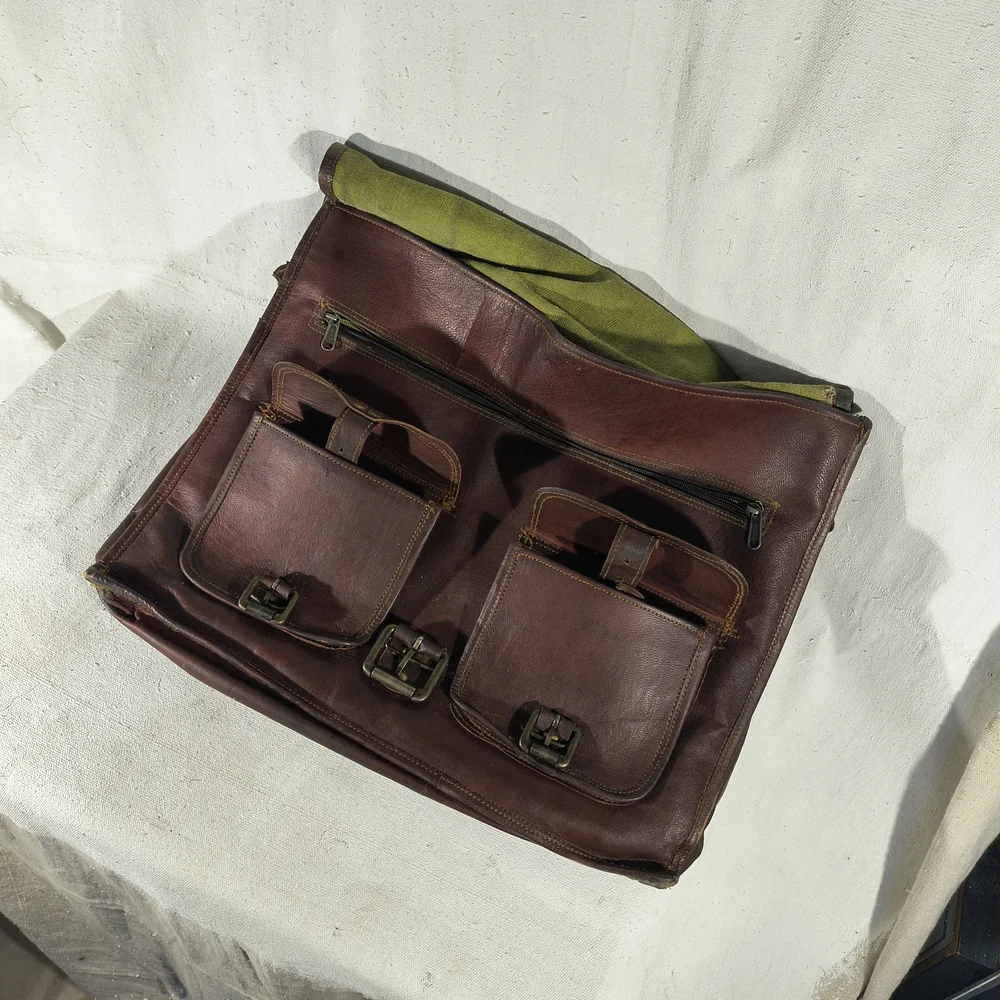 Brown Bag W/ Handle. Fabric Interior 3 Zip Pouches. 16 X 20 X 4 Leather Satchel
